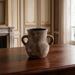 Vase en céramique texturé Wabi Sabi à deux poignées, pot en argile antique vieilli pour décoration de table vintage à la maison - Product Image 2