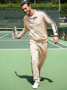 Ensemble de survêtement beige pour homme, manches longues, col montant, taille élastique, tenue décontractée d'automne, 100 % polyester, couleur unie, coupe classique - Product Image 2