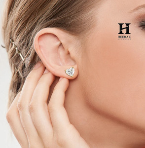 Pendientes de Oro Amarillo de 18K con Moissanita Corte Corazón 1-2ct VVS1, Pendientes de Diamante de Laboratorio en Forma de Corazón para Mujer, Plata S925, Alta Joyería - Product Image 3