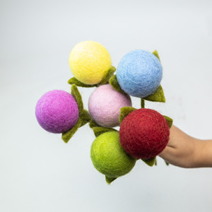 Fleurs en feutre faites à la main en forme de pompon, bouquets de boules de feutre en laine colorées, mini fleurs pour loisirs créatifs, décoration, fil de feutre, vente en gros - Product Image 1
