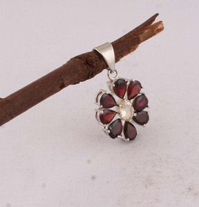 Colgante de Granate Rojo Natural con Engaste de Plata de Ley 925, Estilo Vintage, Collar de Piedras Preciosas, Joyería al por Mayor, Diseño Retro 18 - Product Image 6