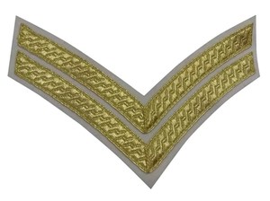 แพทช์ปักลายทองคำแบบกำหนดเองสำหรับ OEM จำนวนมาก รีดติดหรือเย็บติดได้ ใช้สำหรับเสื้อผ้า เครื่องประดับ และการใช้งานเพื่อการส่งเสริมการขาย - Product Image 6