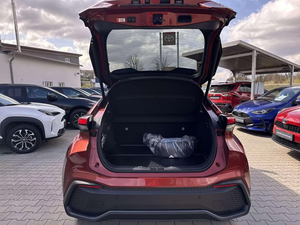 Toyota C-HR 2.0 Hybride Rechargeable Édition Teamplayer RFK SHZ SUV Compact Hybride Économe en Carburant Transmission Automatique - Product Image 6