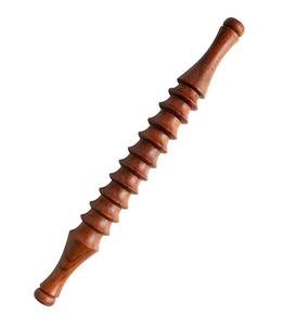 Rodillo de madera artesanal con diseño de patrones, ideal para hacer aperitivos y dar textura a la masa, hecho a mano en India. - Product Image 4