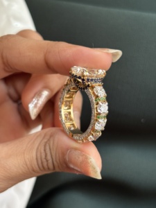 แหวนเพชรทรงลูกแพร์และทรงกลม ทองคำขาว 14k เพชรเลี้ยงในห้องปฏิบัติการ รับรองโดย IGI เครื่องประดับหมั้นสุดหรู ประกายเปล่งประกาย งดงามเหนือกาลเวลา - Product Image 3