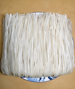ผู้จัดจำหน่ายเส้นก๋วยเตี๋ยวเวียดนามแบบขายส่ง – โฟและป๋ะทะแท้ เนื้อแน่น ไม่เปียกน้ำ เนื้อสัมผัสแน่น ได้รับการรับรองฮาลาลและ HACCP สำหรับการส่งออก - Product Image 1