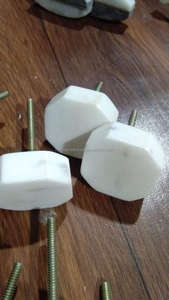 Pintura de Resina Hecha a Mano de Alta Calidad con un Lindo Diseño de Ángel, Técnica de Fundición, Decoración para el Hogar y Regalo Empresarial de la India - Product Image 5