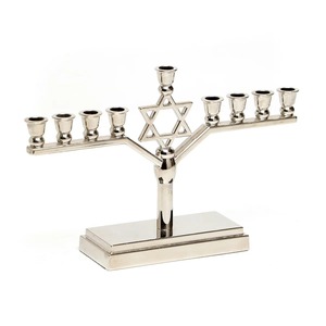 Ménorah en laiton abordable pour la Hanouka, idéale pour les traditions, les festivals culturels, les cérémonies religieuses et les expositions muséales - Product Image 6