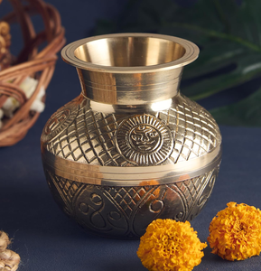 Kalash de Latón, Lota Decorativa para Pooja, Recipiente de Agua Religioso Hindú, para Templo, Sala de Oración, Hogar, Altar, Boda, Festival, Ceremonia Espiritual - Product Image 1