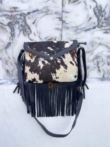 Nouveau sac à main à franges fait main par un designer, style bohème, vintage, léger et compact pour femmes - Product Image 2