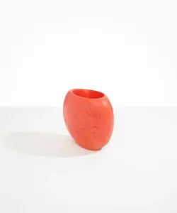 Florero Moderno de Resina con Forma de Arco - Florero de Mesa Alto y Estético, Hecho a Mano, Ecológico, Personalizable en Tamaño y Color para el Hogar - Product Image 4