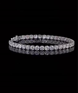 Pulsera de tenis de lujo con moissanita, corte brillante redondo, engaste de puntas, plata 925, pulsera de uso diario para mujer - Product Image 1