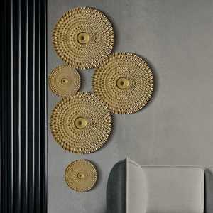 Moderno Juego de Esculturas Circulares de Metal con Textura 3D en Dorado, Decoración de Pared con Diseño de Rayos de Sol en Varios Tamaños para Oficina y Sala de Estar - Product Image 4