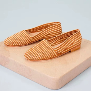 Sandales plates en raphia - Product Image 1