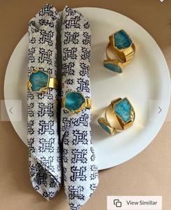 Ronds de serviette bohèmes dorés avec incrustation de pierre turquoise, ensemble de décoration de table fait main - Product Image 4