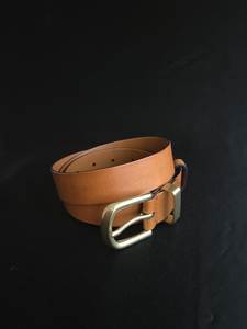 Cinturones de cuero genuino color canela con hebilla de latón dorado, diseño sólido, hechos a mano, longitud personalizada, cinturón formal para hombre, ideal para regalo. - Product Image 1