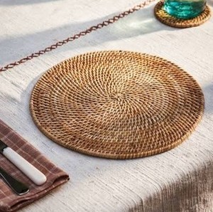 Sets de table en rotin tressé faits à la main, sous-verres festonnés, décoration de table bohème, sets de table en osier, tapis de table fabriqués au Vietnam - Product Image 2