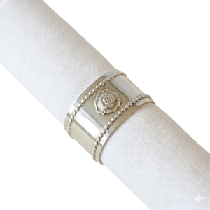 Anneaux de serviette de luxe en métal argenté, motif floral élégant à bord perlé, écologiques, en laiton Amson, pour mariage et repas à domicile - Product Image 1