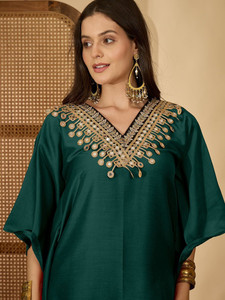 Women's Emerald Green <b>Silk</b> <b>Kurta</b> Set With Embroidery Ankle-Length Trouser Traditional Loose Fit Casual Wear India Pakistan Style - Product Image 4