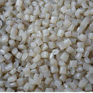 Gránulos Reciclados de HDPE Grado Soplado, Blancos, PCR, Material Plástico Reciclado Post-Consumo para Producción de Botellas, Tuberías y Tubos - Product Image 3