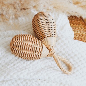 Main secouant enfant jouet rotin tissé en forme de bonbon hochet jouets sensoriels en gros hochet en bois cloches pour bébés - Product Image 5