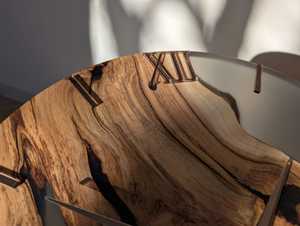 Reloj de Pared de Madera Hecho a Mano con Textura de Madera Natural y Diseño Clásico de Números Romanos, Elegante Reloj para el Hogar Moderno - Product Image 5