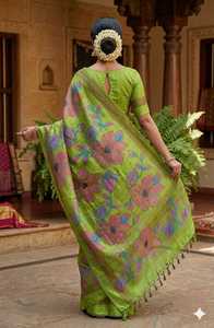 Sari de Seda Verde con Estampado Digital y Diseño Floral para Mujer, Ropa Tradicional para Bodas, Estilo India-Pakistán - Product Image 3