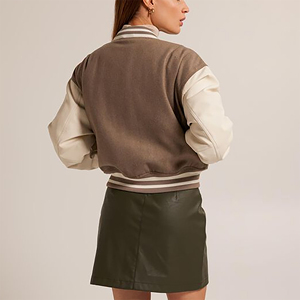 Veste universitaire courte de haute qualité pour femmes, logo personnalisé, veste universitaire tendance avec logo brodé personnalisé, vente en gros pour femmes - Product Image 5