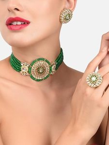 Parure de bijoux vintage en alliage plaqué or pour femme, avec collier, boucles d'oreilles et bague, ornée de cristaux verts et de pierres Kundan, idéale pour les fêtes - Product Image 2