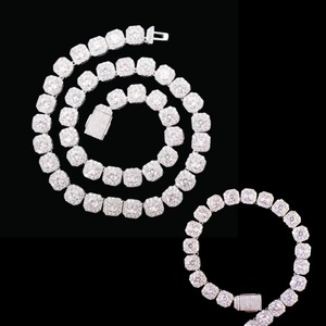Pendentif Lettres et Chiffres BP 253 en Émeraude Synthétique de Laboratoire Jay Balaji Diamonds, Plaqué Or Rose et Rhodium, Bijoux Tendance pour Femme - Product Image 2