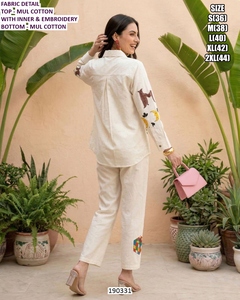 Conjunto de Kurta Tradicional de Algodón Bordado para Mujer, Corte Regular, Largo hasta el Suelo, de Secado Rápido, Marca Saanvi Summer Blossom, para Bodas y Fiestas - Product Image 4