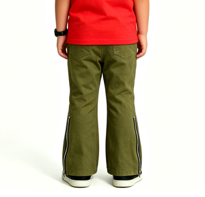 Pantalon évasé vert olive pour homme, style punk, taille basse, avec fermetures éclair aux chevilles, rivets et chaînes - Product Image 6
