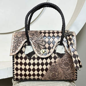 Sac fourre-tout en cuir artisanal haut de gamme, nouveau design en cuir à carreaux, sac à main avec panneau en cuir de vache unique pour femmes - Product Image 4