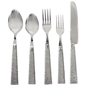 Juego de cubiertos metálicos contemporáneos para mesa de comedor moderna y presentación elegante en restaurantes. - Product Image 1