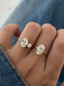 แหวนเพชรทรงรีโอวัล แล็บโกรว์ 14K ทองคำขาว แหวนหมั้นเรียบหรู แหวนสัญญา เครื่องประดับเจ้าสาวสำหรับผู้หญิง - Product Image 4