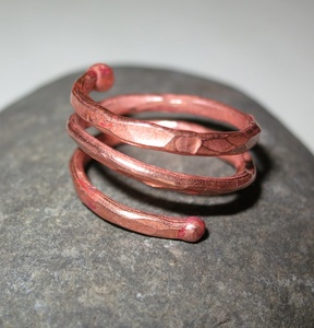 Anillo de cobre adecuado para el uso diario, tendencias de moda modernas y para realzar el estilo personal - Product Image 6
