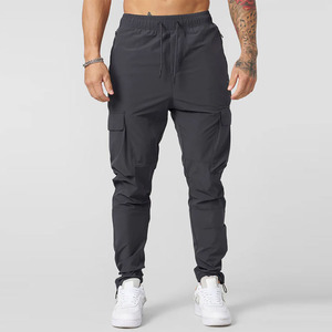 Pantalones deportivos cargo para hombre, cintura elástica con cordón, múltiples bolsillos, pantalones casuales tipo jogger, ropa de otoño para hombre a precio de mayoreo. - Product Image 1