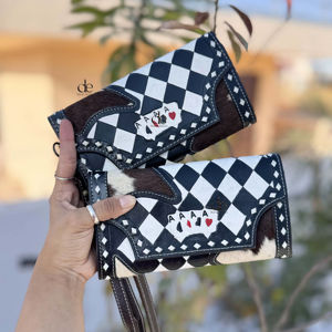 Cartera de Cuero Tallada a Mano con Diseño de Damasquera, Estuche para Teléfono, Cartera de Piel de Vacuno con Forro de Pelo, Cartera de Cuero Estilo Western Multiusos - Product Image 1