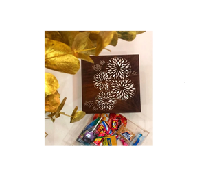Plateau en bois pour chocolats, à usage domestique, avec motif de feuilles, objet décoratif et idéal comme cadeau - Product Image 2