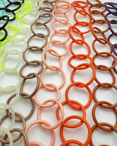 Adornos de Pared de Cadena Acrílica Modernos Hechos a Mano, Decoración de Resina Personalizada para el Hogar, Ideal para Colgar, Venta al por Mayor, Cadena Enlazada Adorable - Product Image 3