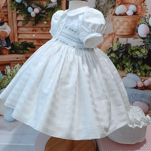 Robes de princesse personnalisées en coton, vêtements pour enfants brodés à la main, fabrication vietnamienne pour petites filles. - Product Image 4