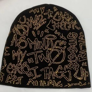 Gorro de Punto Personalizado de Fábrica, 100% Acrílico, con Pedrería, Diseño a Cuadros, Bordado a Mano, Transpirable, Impermeable, Unisex, para Playa y Viajes - Product Image 1