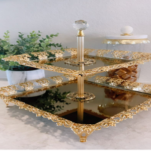 Ensemble de supports à gâteaux de luxe à 3 niveaux avec accents verticaux en cristal doré. Disponible à prix de gros. - Product Image 6