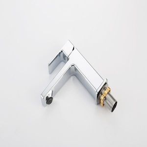 Rubinetto cromato monocomando per lavabo bagno e lavanderia con due tubi da 9/16 pollici, miscelatore non spedibile nei fine settimana - Product Image 4