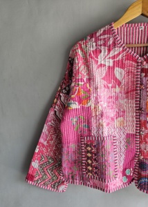 Veste courte matelassée rose patchwork pour femme, col en V, manches trois quarts, coton, automne, avec fermeture boutonnée, CADEAU POUR ELLE - Product Image 4