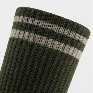 Chaussettes de football en gros pour enfants et adultes – Compression, respirantes, performance, durables, souples, personnalisables, pour la gym, assorties par paire - Product Image 4
