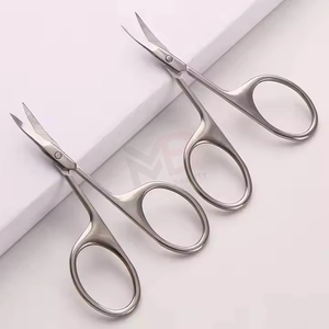 Tijeras Profesionales Curvas de Acero Inoxidable para Cutículas con Punta Extra Afilada para Eliminar Piel Muerta, Estilo Ruso - Product Image 6