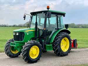 Tracteur haute performance JOHN DEERE 5055E d'occasion, très demandé, prêt à être expédié avec la meilleure offre de réduction - Product Image 6
