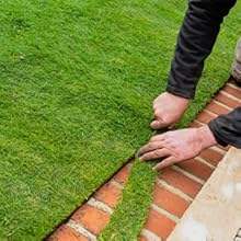 Tapis d'herbe de football de football artificiel de haute qualité de 50mm couleur verte naturelle article chaud modèle HF-5013D1600 - Product Image 3