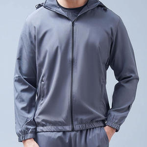 Nouvel ensemble de survêtement coupe-vent pour homme, personnalisé avec logo imprimé, en nylon à séchage rapide, collection automne 2026 - Product Image 1